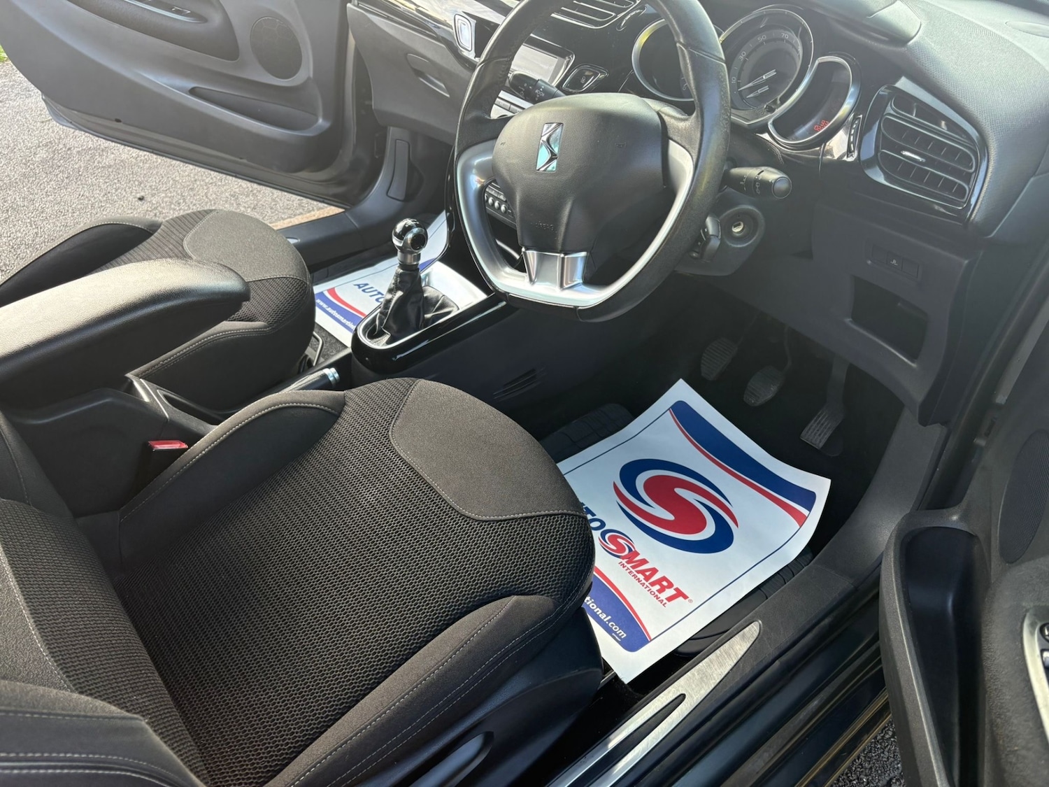 Used Citroen DS3 2012 for sale - 76726125: Photo 8