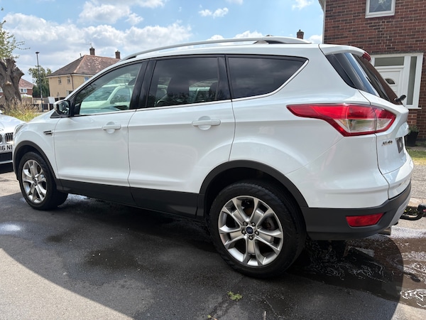 Used Ford Kuga 2016 for sale - 75325865: Photo 2