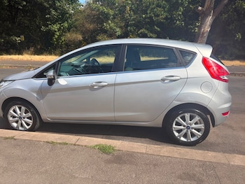 Used Ford Fiesta 2011 for sale - 79341961: Photo