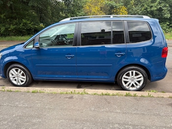 Used Volkswagen Touran 2011 for sale - 78968077: Photo