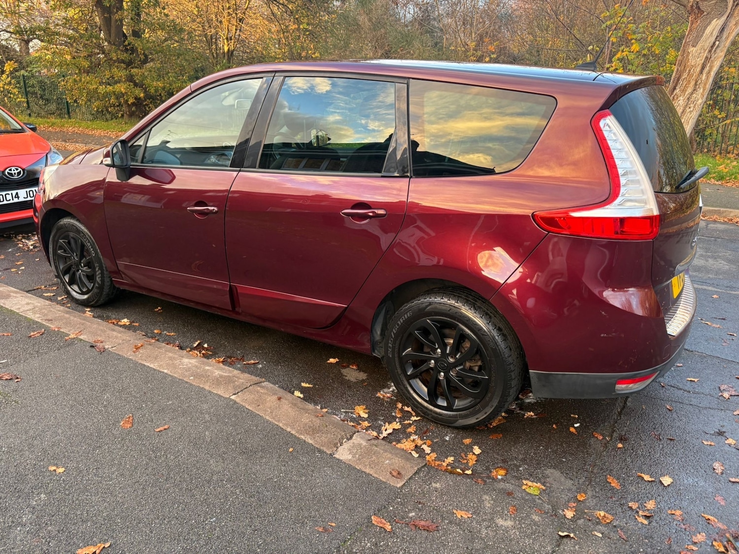 Used Renault Grand Scenic 2014 for sale - 76615434: Photo 3