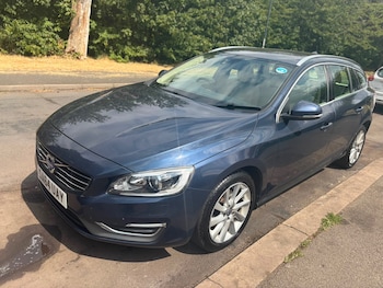 Used Volvo V60 2015 for sale - 79258237: Photo