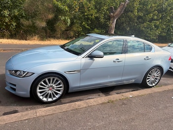 Used Jaguar XE 2015 for sale - 79546760: Photo