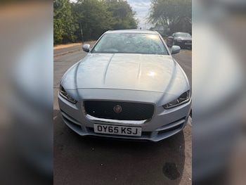 Used Jaguar XE 2015 for sale - 79546760: Photo