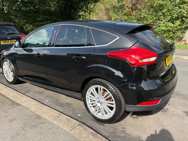 Used Ford Focus 2015 for sale - 76007017: Photo 2