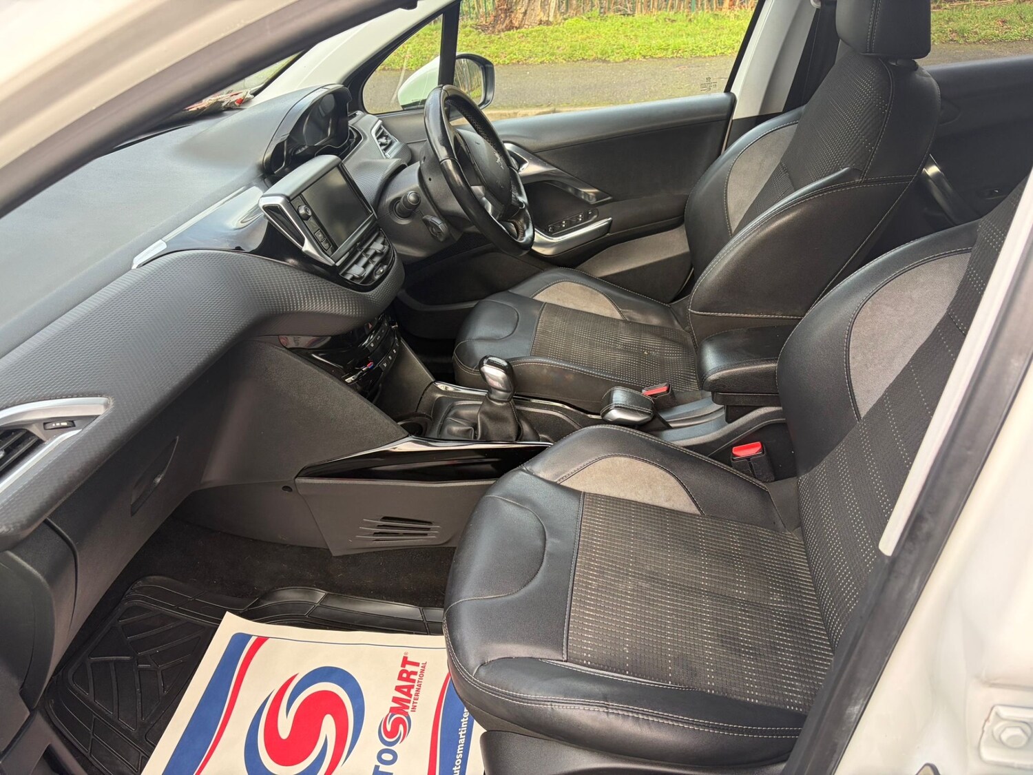 Used Peugeot 2008 2017 for sale - 77170721: Photo 8