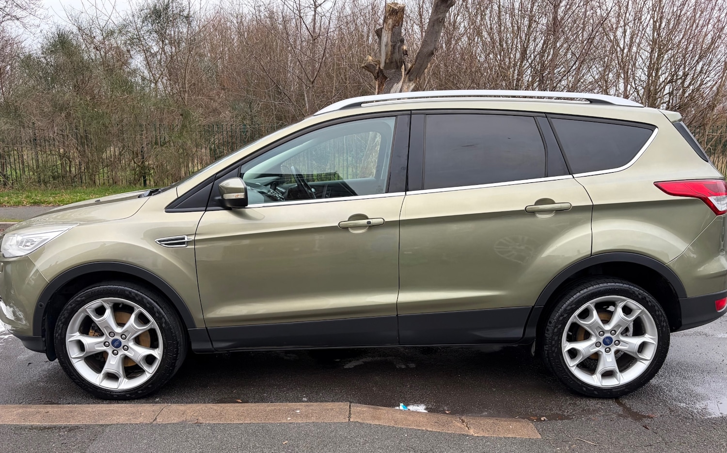 Used Ford Kuga 2013 for sale - 77063254: Photo 2