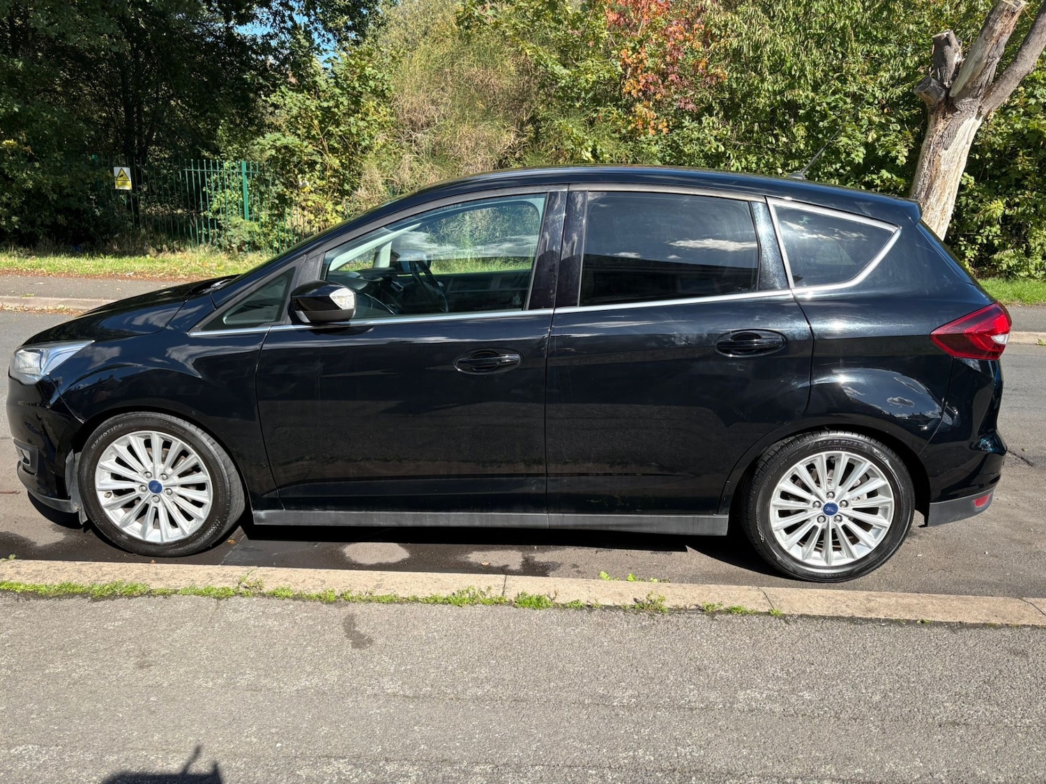 Used Ford C-Max 2016 for sale - 76023062: Photo 3