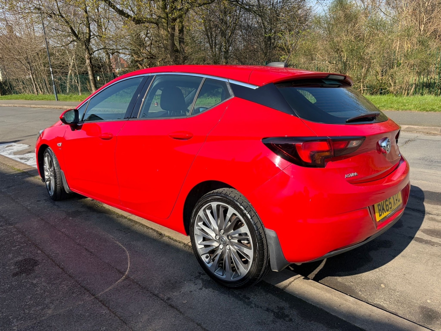 Used Vauxhall Astra 2015 for sale - 77947141: Photo 3