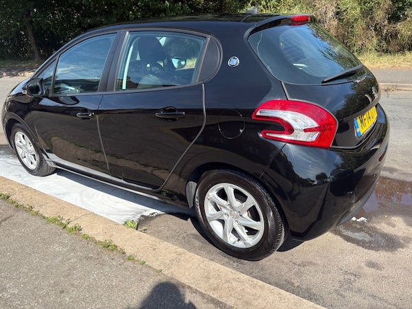 Used Peugeot 208 2014 for sale - 75680595: Photo 3