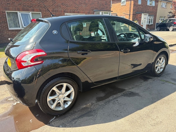 Used Peugeot 208 2014 for sale - 75680595: Photo 6