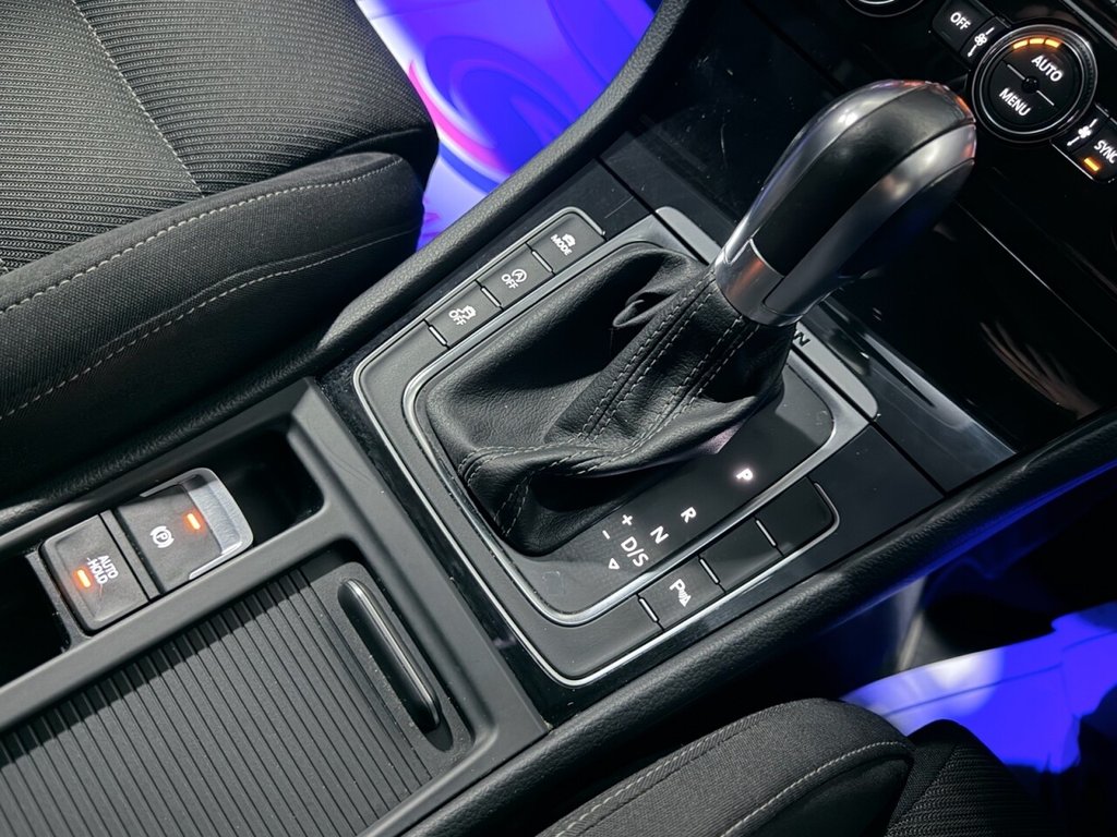 Used Volkswagen Golf 2017 for sale - 77534125: Photo 12