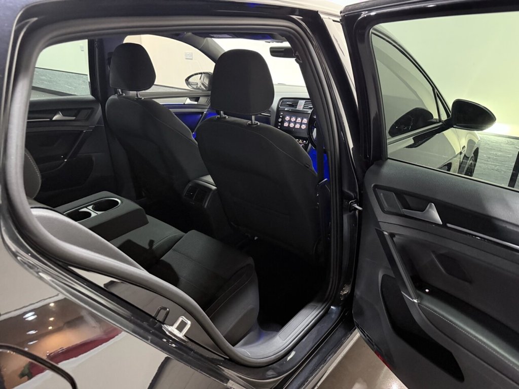 Used Volkswagen Golf 2017 for sale - 77534125: Photo 27