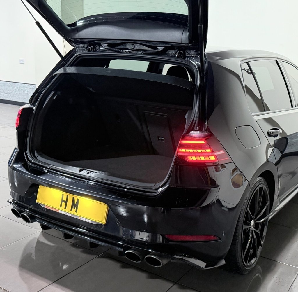 Used Volkswagen Golf 2017 for sale - 77534125: Photo 33