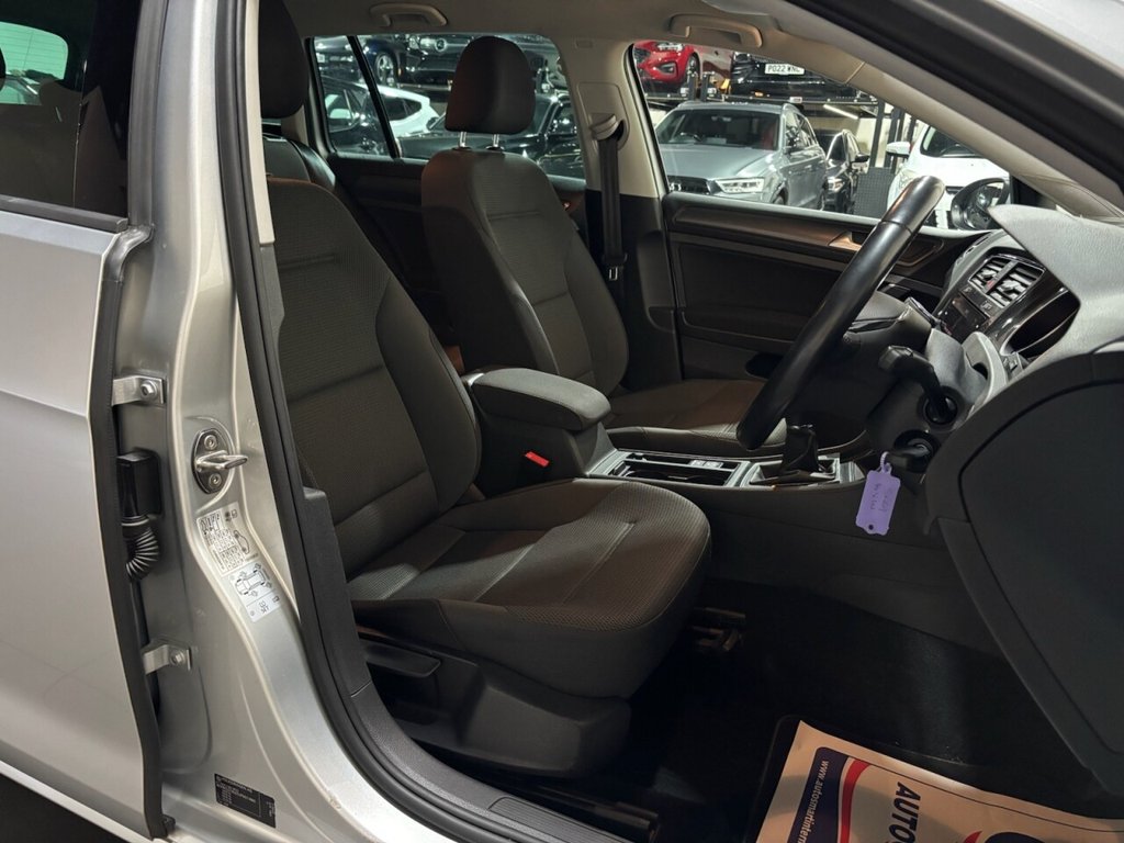 Used Volkswagen Golf 2019 for sale - 76797532: Photo 15