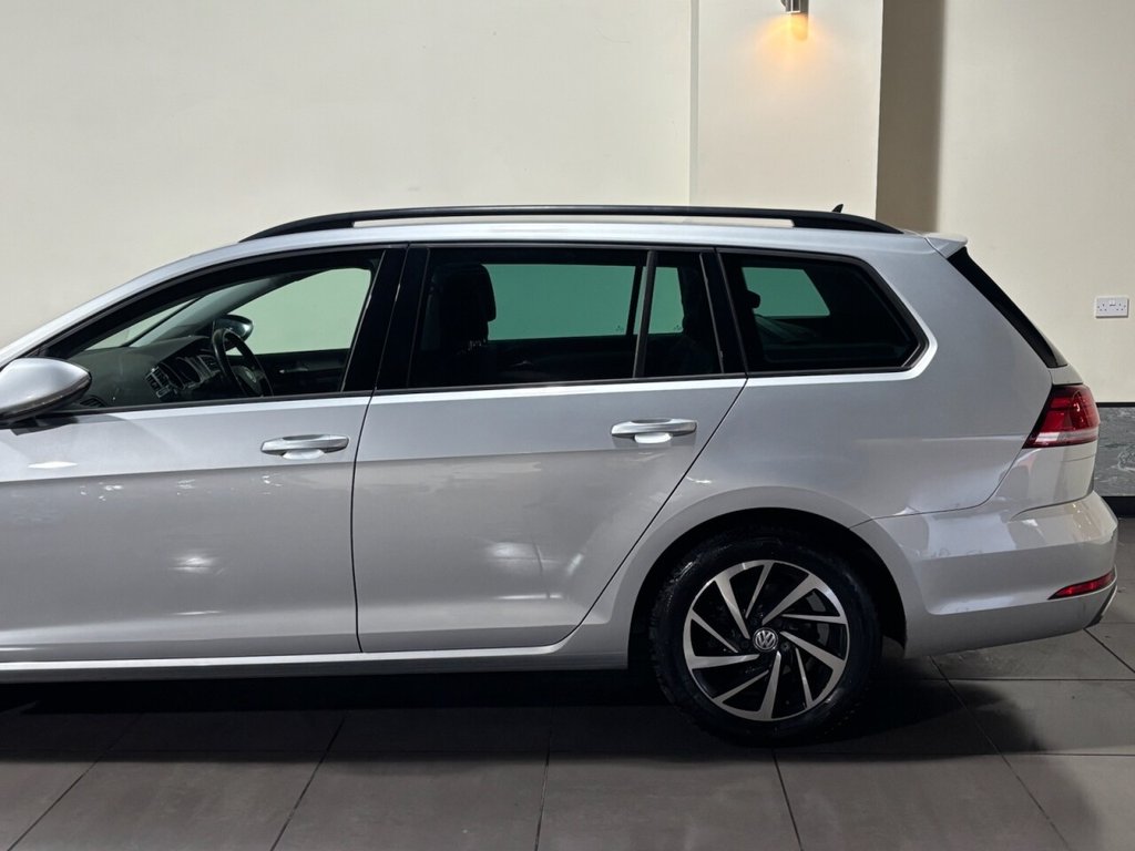 Used Volkswagen Golf 2019 for sale - 76797532: Photo 23