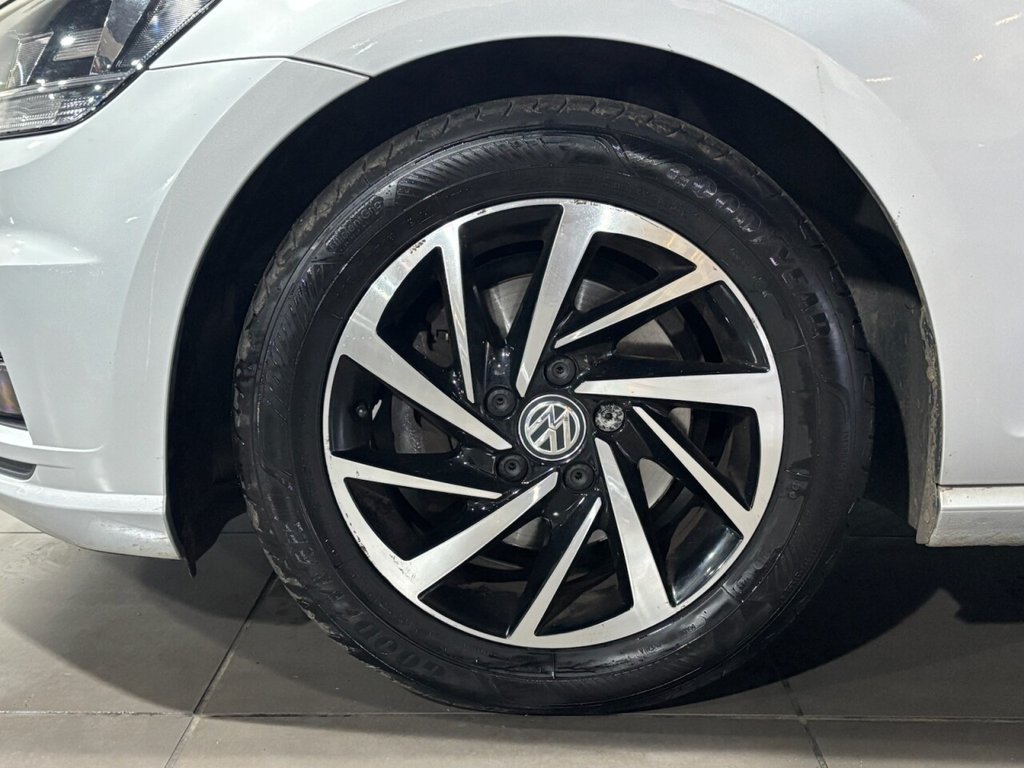 Used Volkswagen Golf 2019 for sale - 76797532: Photo 36