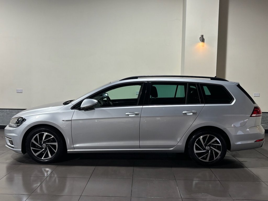 Used Volkswagen Golf 2019 for sale - 76797532: Photo 4