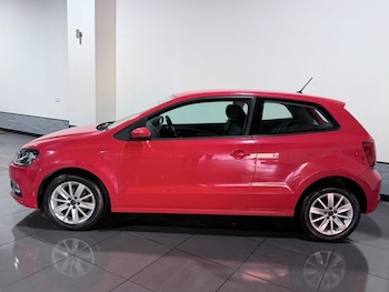 Used Volkswagen Polo 2015 for sale - 77563743: Photo