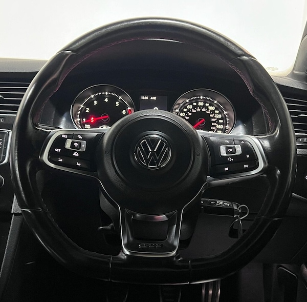 Used Volkswagen Golf 2013 for sale - 76317147: Photo 8
