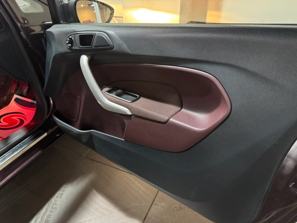 Used Ford Fiesta 2009 for sale - 77936339: Photo 11