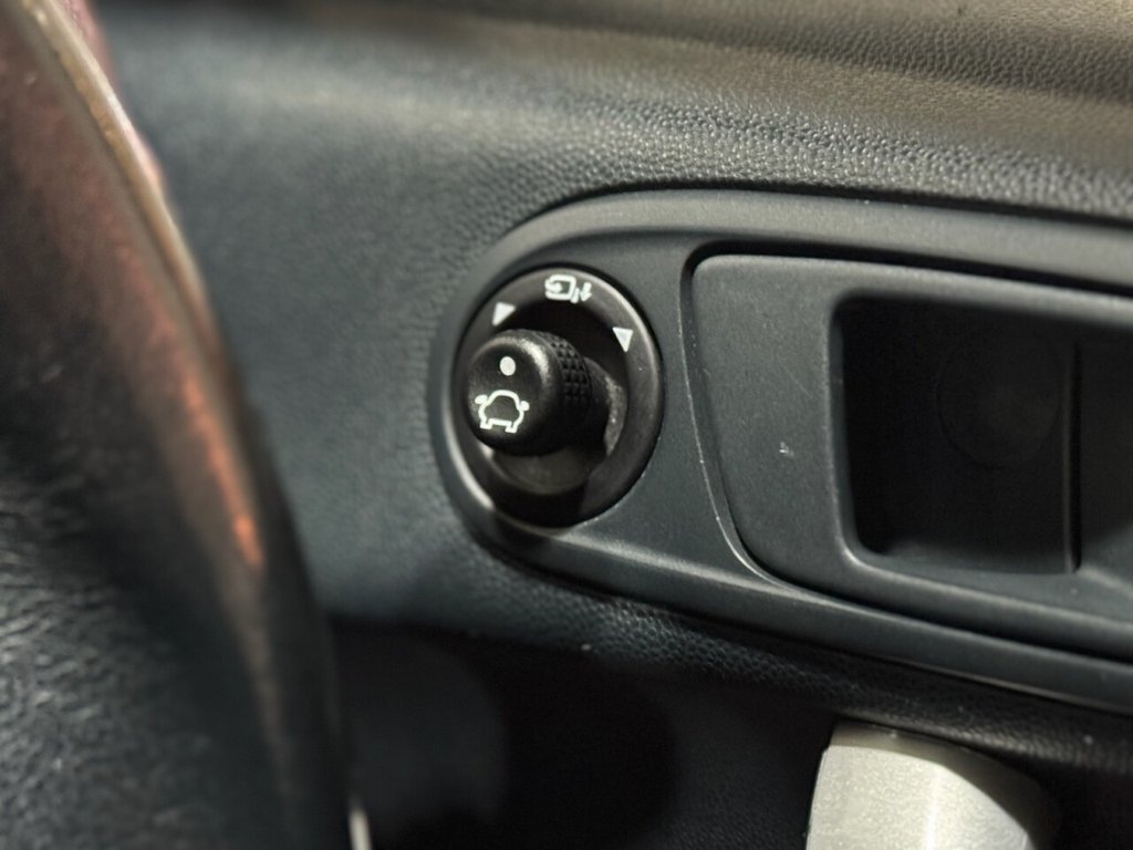 Used Ford Fiesta 2009 for sale - 77936339: Photo 23