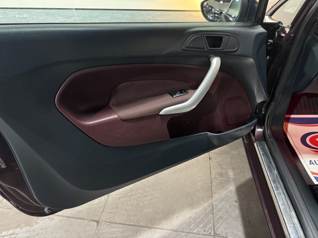 Used Ford Fiesta 2009 for sale - 77936339: Photo 24