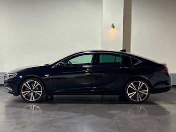 Used Vauxhall Insignia 2017 for sale - 75512040: Photo