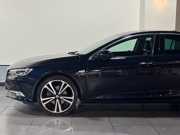 Used Vauxhall Insignia 2017 for sale - 75512040: Photo