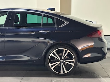Used Vauxhall Insignia 2017 for sale - 75512040: Photo