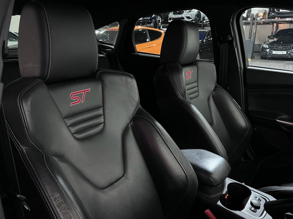 Used Ford Focus 2014 for sale - 76820298: Photo 15