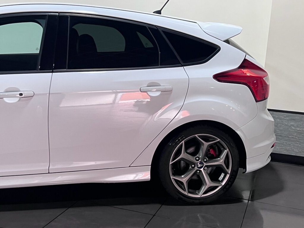 Used Ford Focus 2014 for sale - 76820298: Photo 19