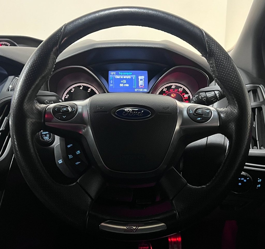 Used Ford Focus 2014 for sale - 76820298: Photo 8