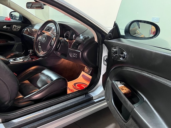 Used Jaguar XKR 2009 for sale - 75572971: Photo 24