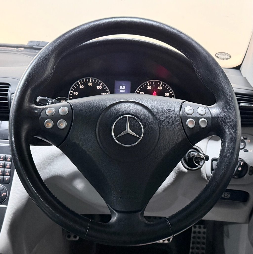 Used Mercedes-Benz C Class 2006 for sale - 76986027: Photo 8