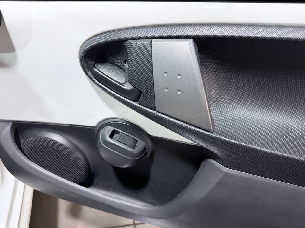 Used Peugeot 107 2014 for sale - 77065079: Photo 21