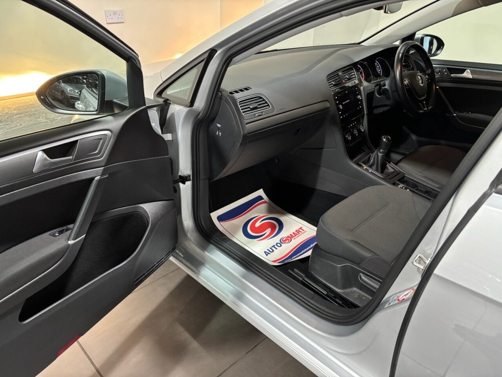 Used Volkswagen Golf 2019 for sale - 77990573: Photo 24