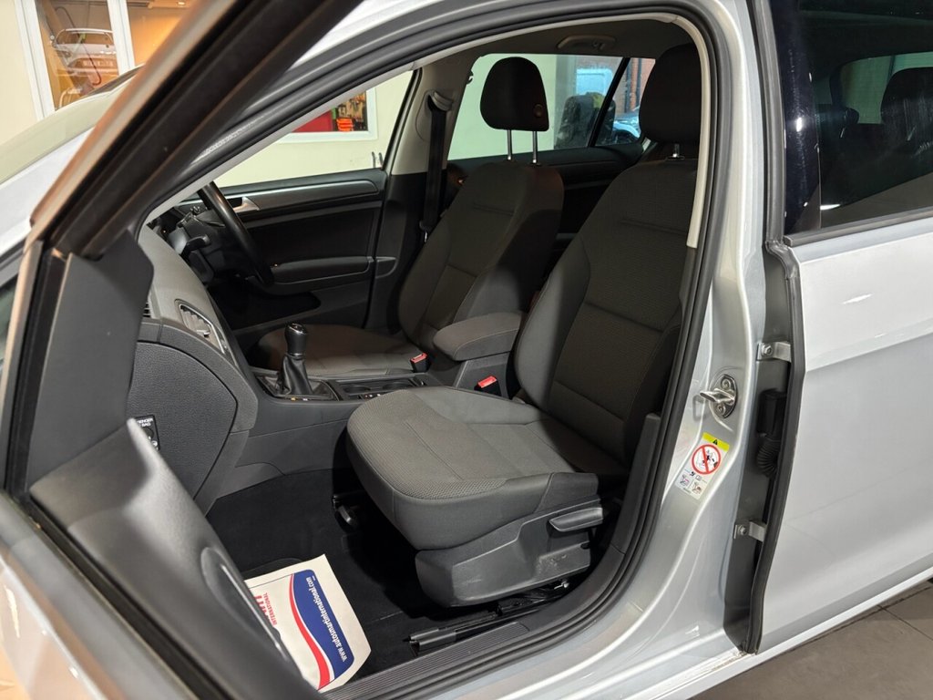 Used Volkswagen Golf 2019 for sale - 77990573: Photo 25