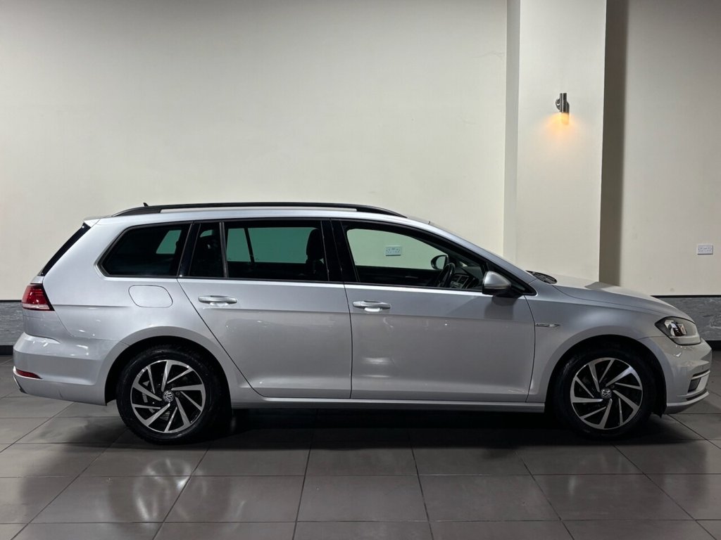 Used Volkswagen Golf 2019 for sale - 77990573: Photo 5