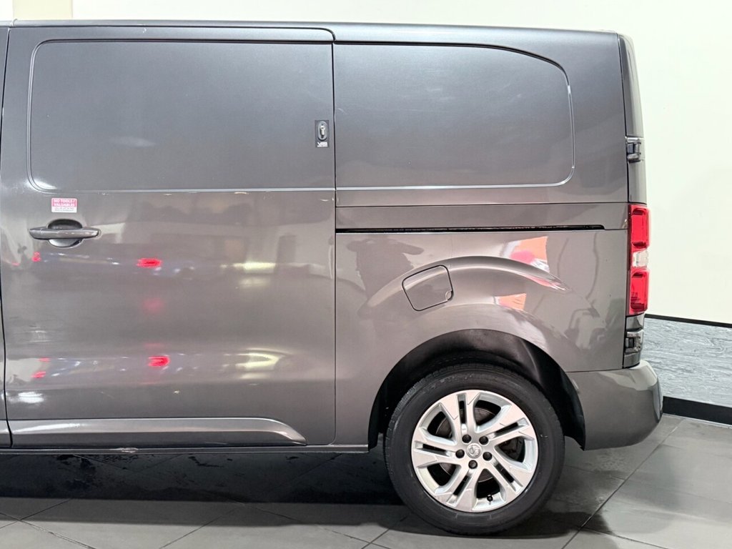 Used Vauxhall Vivaro 2021 for sale - 77507988: Photo 17