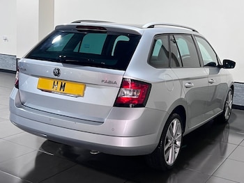 Used Skoda Fabia 2016 for sale - 76291818: Photo