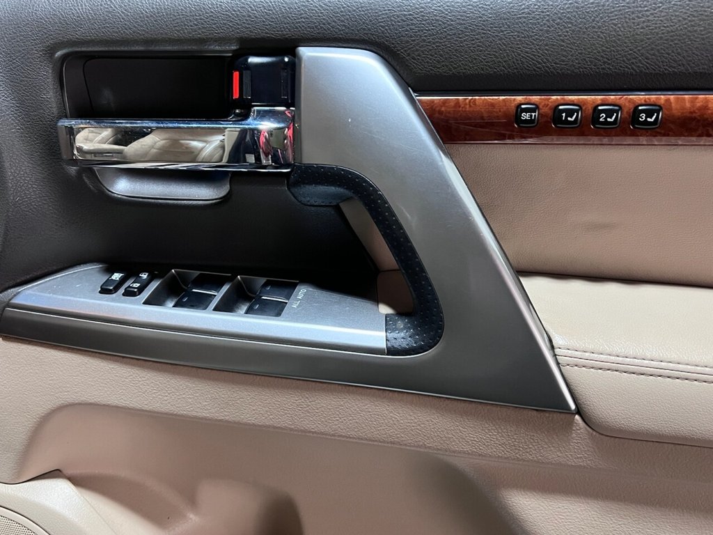 Used Toyota Land Cruiser 2015 for sale - 76417080: Photo 17