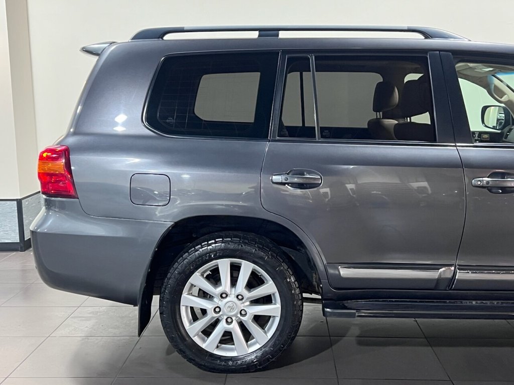 Used Toyota Land Cruiser 2015 for sale - 76417080: Photo 18