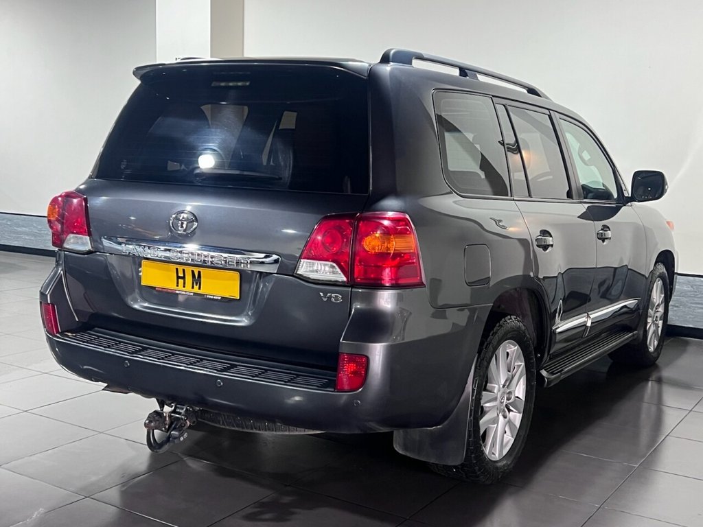 Used Toyota Land Cruiser 2015 for sale - 76417080: Photo 2