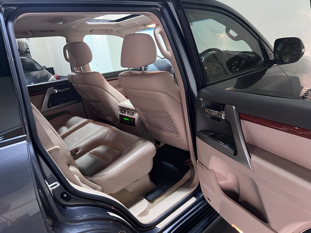 Used Toyota Land Cruiser 2015 for sale - 76417080: Photo 27
