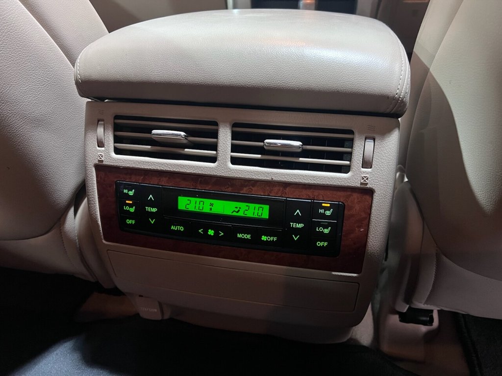 Used Toyota Land Cruiser 2015 for sale - 76417080: Photo 29