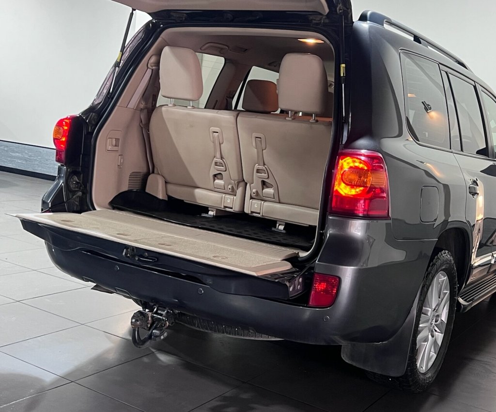 Used Toyota Land Cruiser 2015 for sale - 76417080: Photo 34