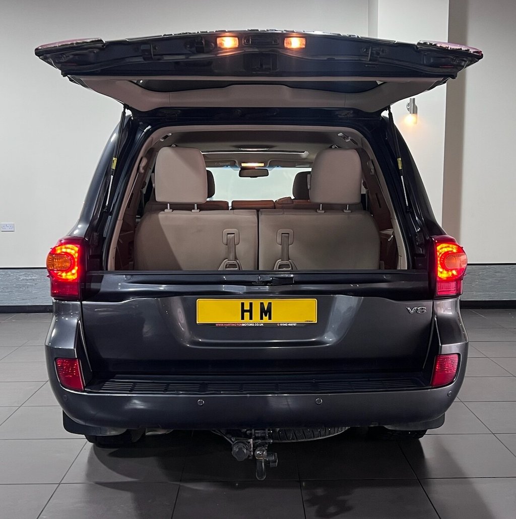 Used Toyota Land Cruiser 2015 for sale - 76417080: Photo 36