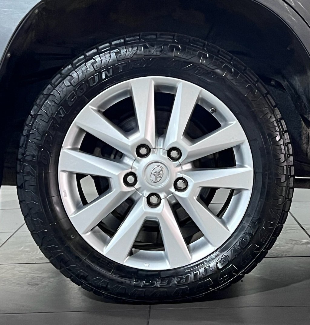 Used Toyota Land Cruiser 2015 for sale - 76417080: Photo 38