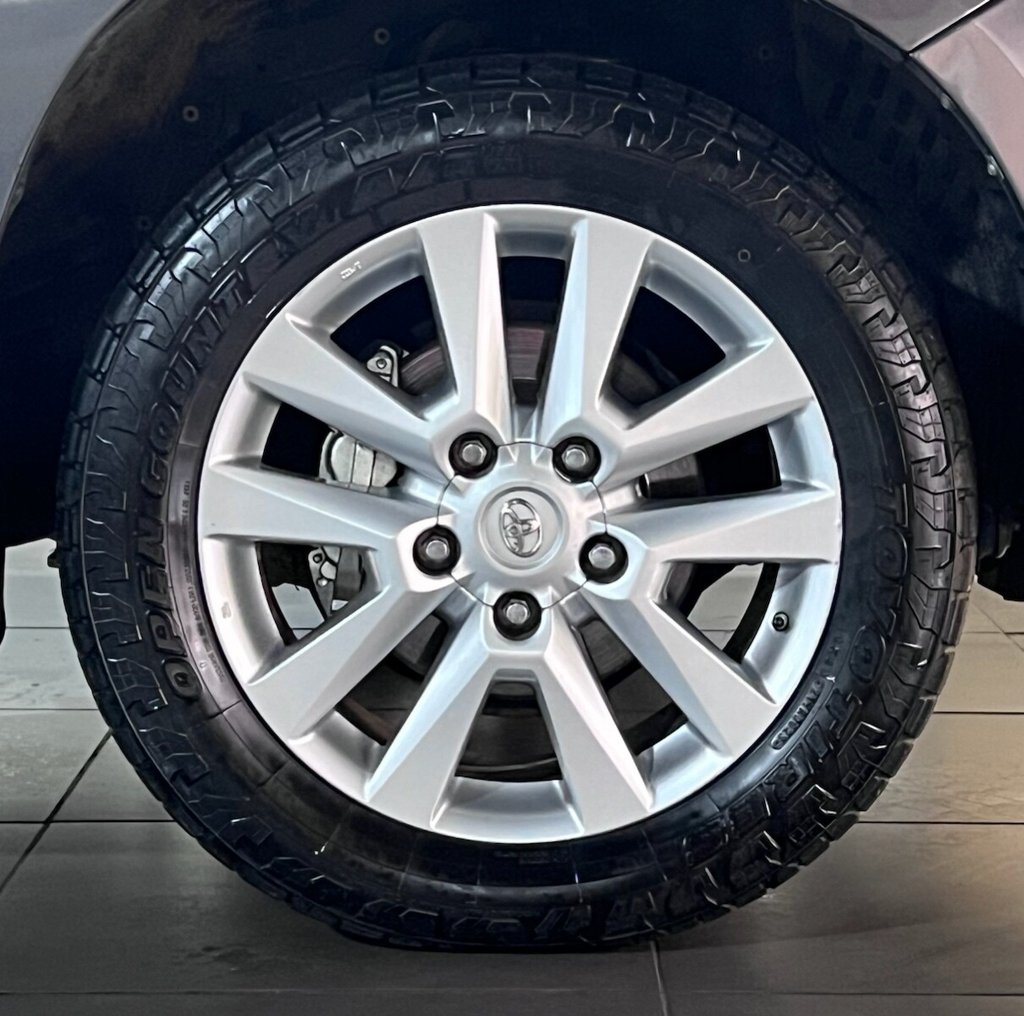 Used Toyota Land Cruiser 2015 for sale - 76417080: Photo 39